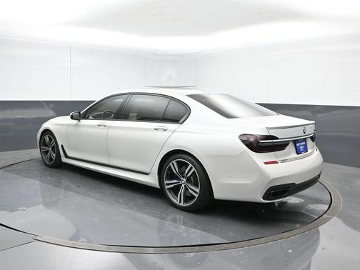 2018 BMW 750 i