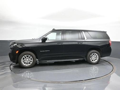 2023 Chevrolet Suburban LT