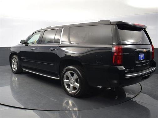 Photo 3 of 53 of 2018 Chevrolet Suburban Premier