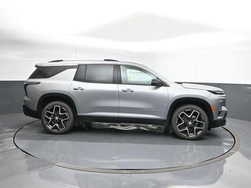 Sterling Gray Metallic 2026 Chevrolet Traverse High Country