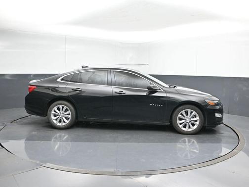 Mosaic Black Metallic 2024 Chevrolet Malibu LT