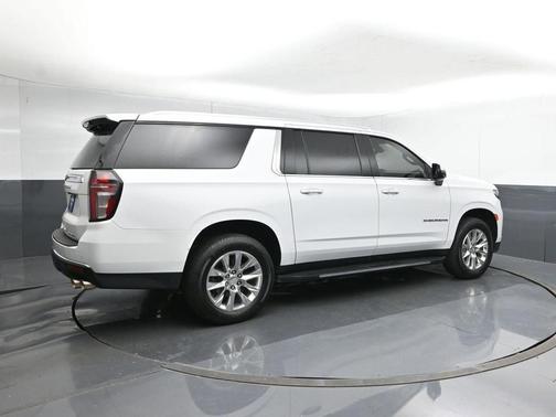 Summit White 2021 Chevrolet Suburban Premier