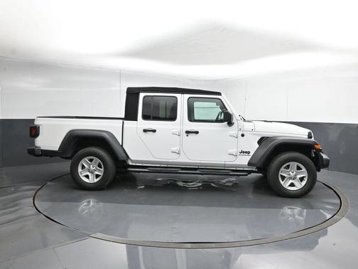 Bright White Clearcoat 2020 Jeep Gladiator Sport