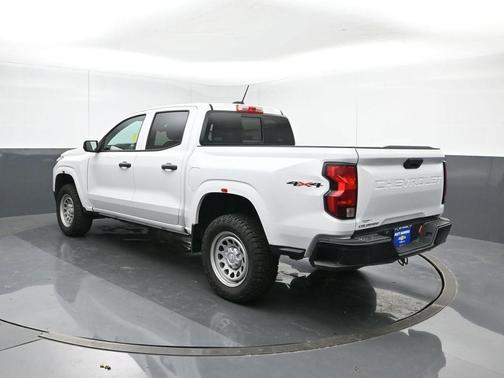 2024 Chevrolet Colorado WT