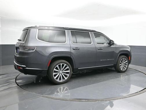 2023 Jeep Grand Wagoneer Base