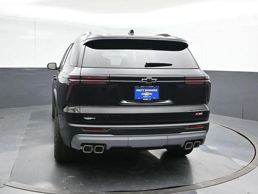 Mosaic Black Metallic 2026 Chevrolet Traverse Z71