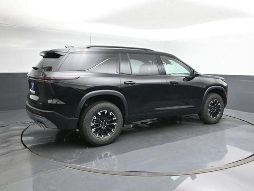Mosaic Black Metallic 2026 Chevrolet Traverse Z71