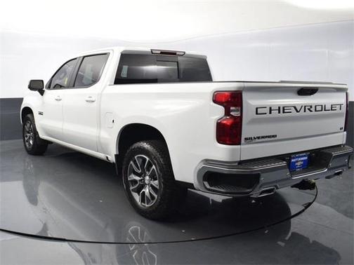 Photo 3 of 49 of 2022 Chevrolet Silverado 1500 LT