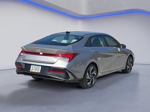 2025 Hyundai ELANTRA HEV Limited