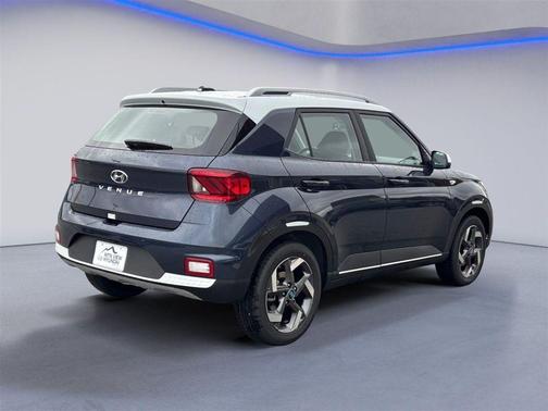 Denim w/White Roof 2026 Hyundai VENUE SEL w/Two-Tone Roof