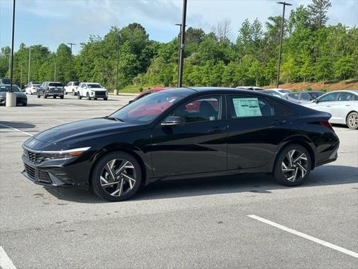 2025 Hyundai ELANTRA SEL