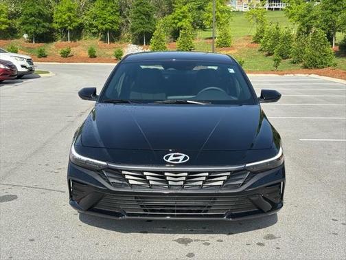 2025 Hyundai ELANTRA SEL
