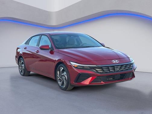 2025 Hyundai ELANTRA SEL
