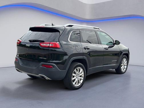 Brilliant Black Crystal Pearlcoat 2016 Jeep Cherokee Limited