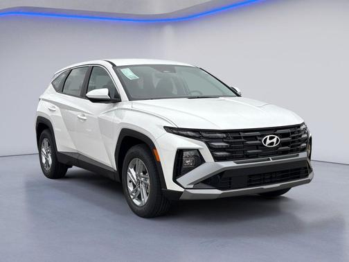 Serenity White Pearl 2026 Hyundai TUCSON SE