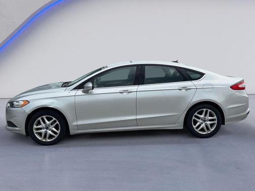Ingot Silver 2014 Ford Fusion SE