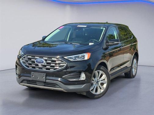 Black Metallic 2022 Ford Edge Titanium