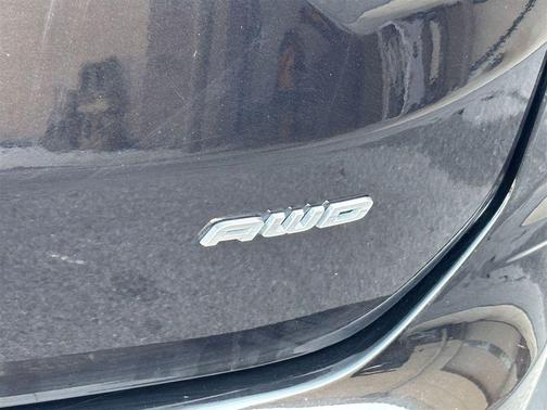 Black Metallic 2022 Ford Edge Titanium