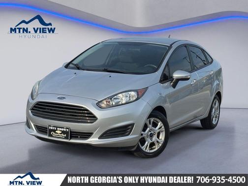 Ingot Silver 2014 Ford Fiesta SE