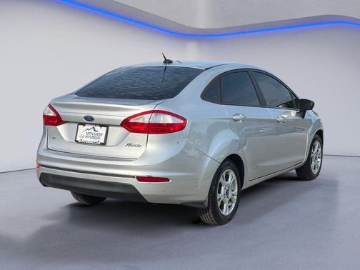 Ingot Silver 2014 Ford Fiesta SE