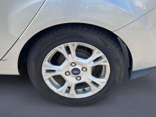 Ingot Silver 2014 Ford Fiesta SE