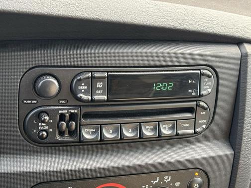 2004 Dodge Ram 1500 SLT