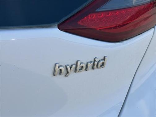 2017 Hyundai IONIQ Hybrid SEL
