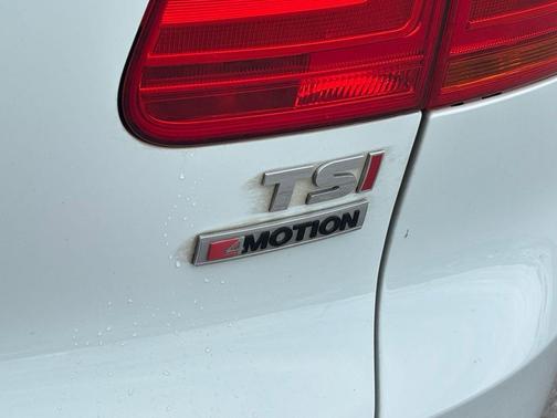 Pure White 2016 Volkswagen Tiguan S