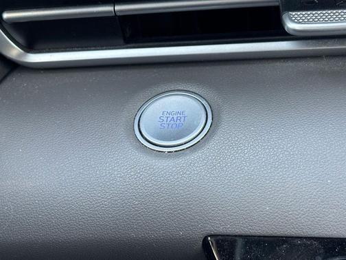 Phantom Black 2021 Hyundai ELANTRA SEL