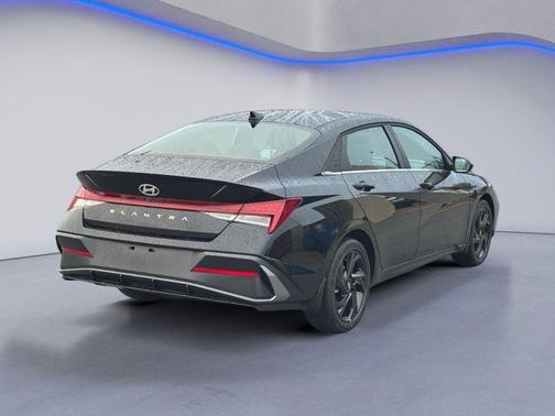 Abyss Black 2026 Hyundai ELANTRA Sport