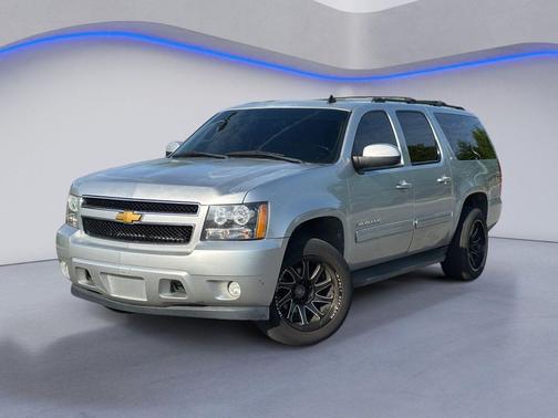 Silver Ice Metallic 2013 Chevrolet Suburban 1500 LT