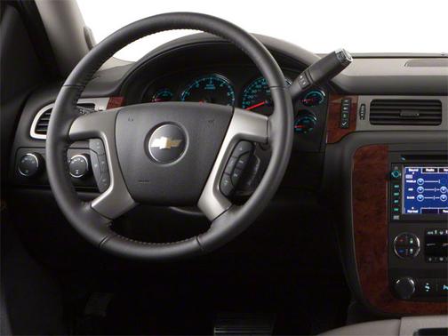 Silver Ice Metallic 2013 Chevrolet Suburban 1500 LT