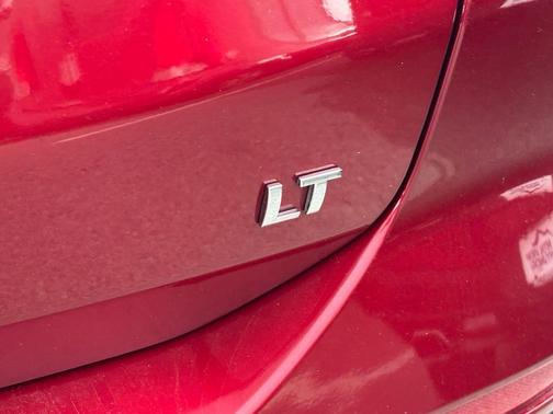 Radiant Red Tintcoat 2024 Chevrolet Equinox 1LT