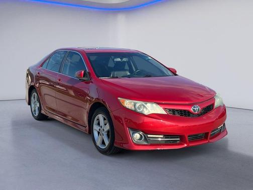 Barcelona Red Metallic 2014 Toyota Camry SE