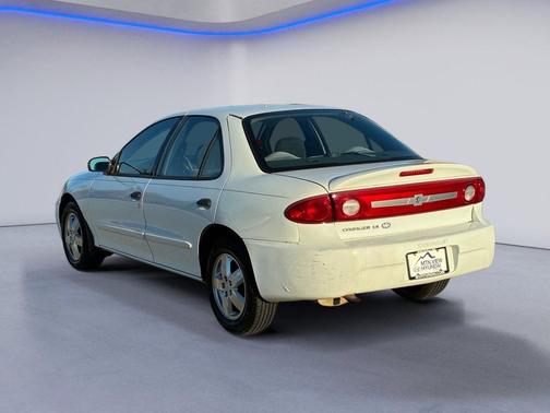 Olympic White 2003 Chevrolet Cavalier Base
