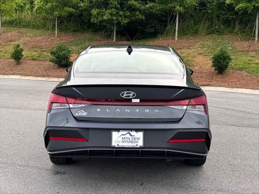 2025 Hyundai ELANTRA Sport