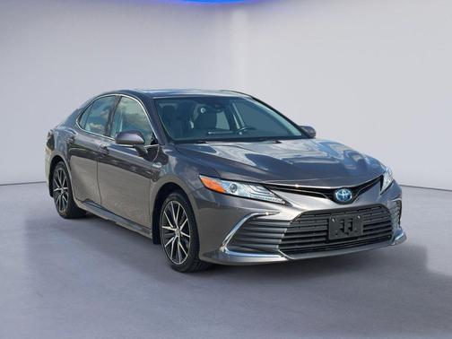 Predawn Gray Mica 2021 Toyota Camry Hybrid XLE