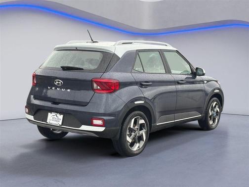 Denim w/White Roof 2026 Hyundai VENUE SEL w/Two-Tone Roof