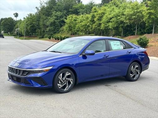 2025 Hyundai ELANTRA SEL