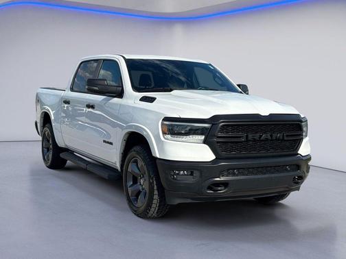 Bright White Clearcoat 2023 RAM 1500 Big Horn/Lone Star