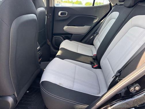 Onyx Black 2024 Hyundai VENUE SEL