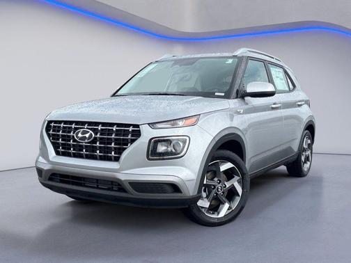 Shimmering Silver 2025 Hyundai VENUE SEL