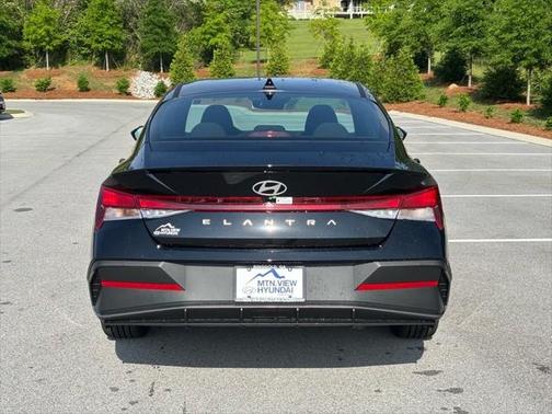 2025 Hyundai ELANTRA Sport