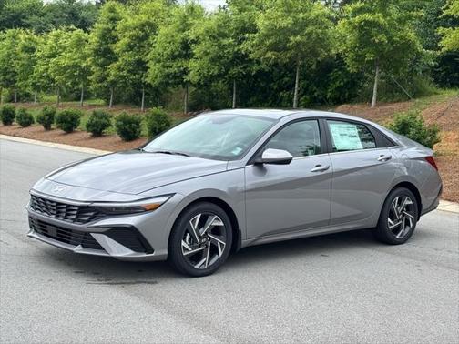 2025 Hyundai ELANTRA SEL