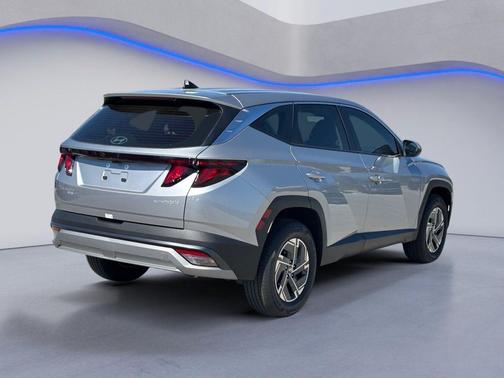 Shimmering Silver 2026 Hyundai TUCSON Hybrid Blue SE
