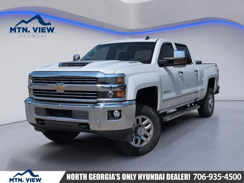 Summit White 2017 Chevrolet Silverado 3500 LTZ