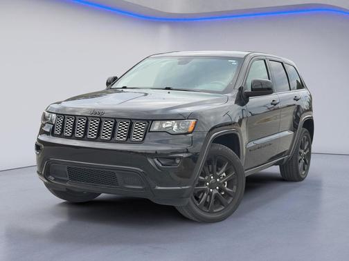 2022 Jeep Grand Cherokee Laredo