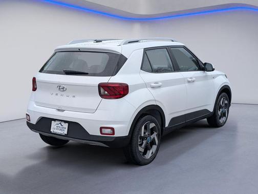 Lunar White 2026 Hyundai VENUE SEL