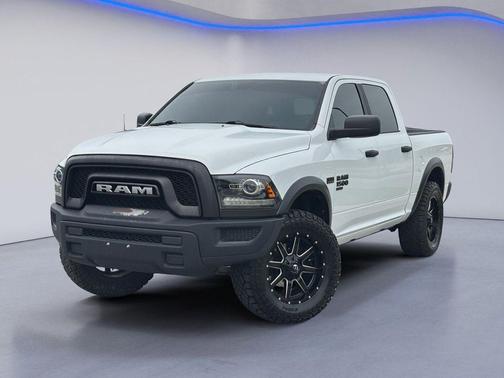 Bright White Clearcoat 2021 RAM 1500 Classic Warlock Crew Cab 4x4 5'7' Box