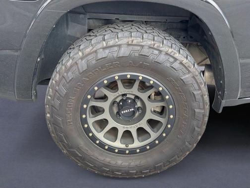 Diamond Black 2019 RAM 1500 Laramie